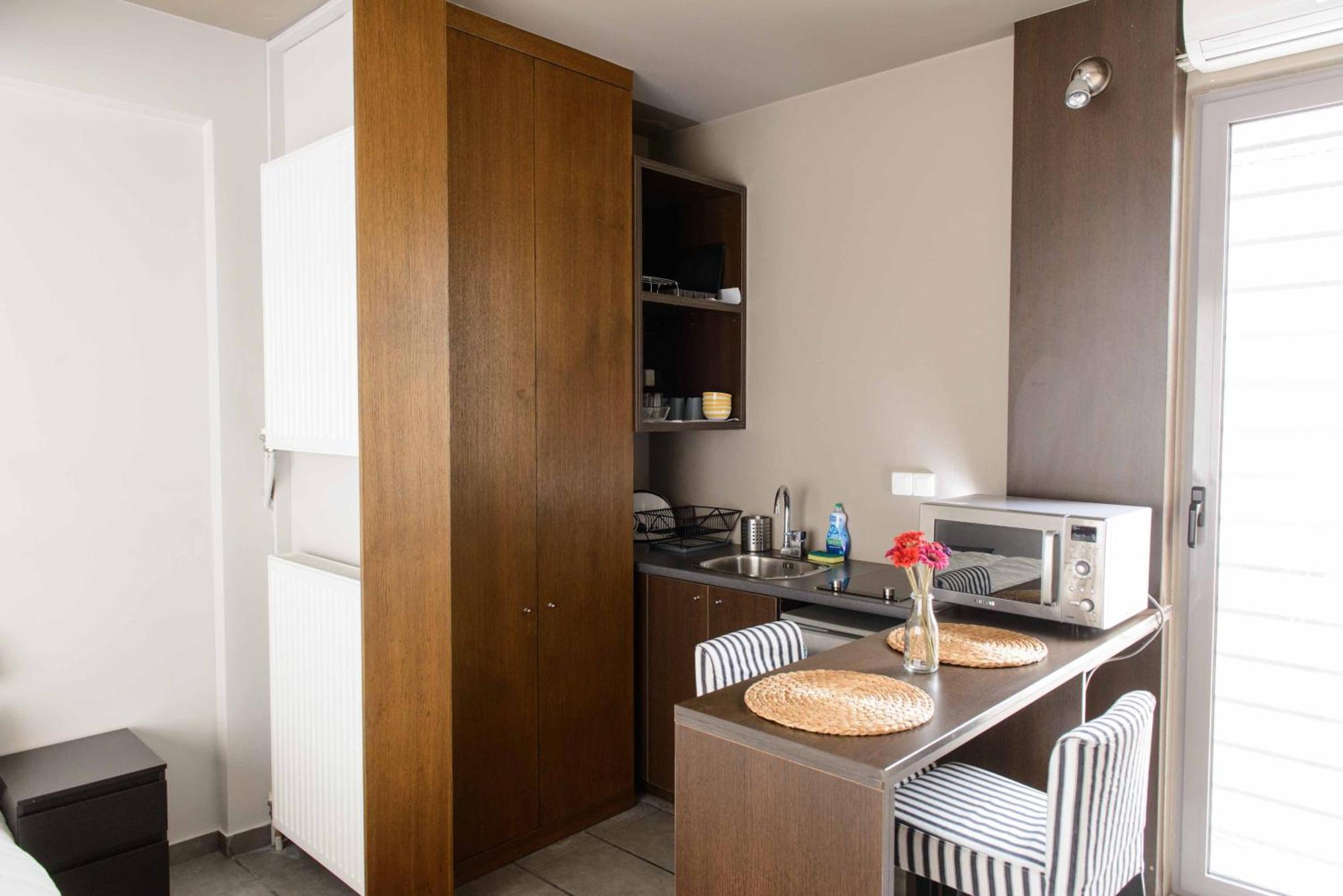 Bright Loft With Terrance - Next To Metro Kerameikos Apartment Athens Luaran gambar