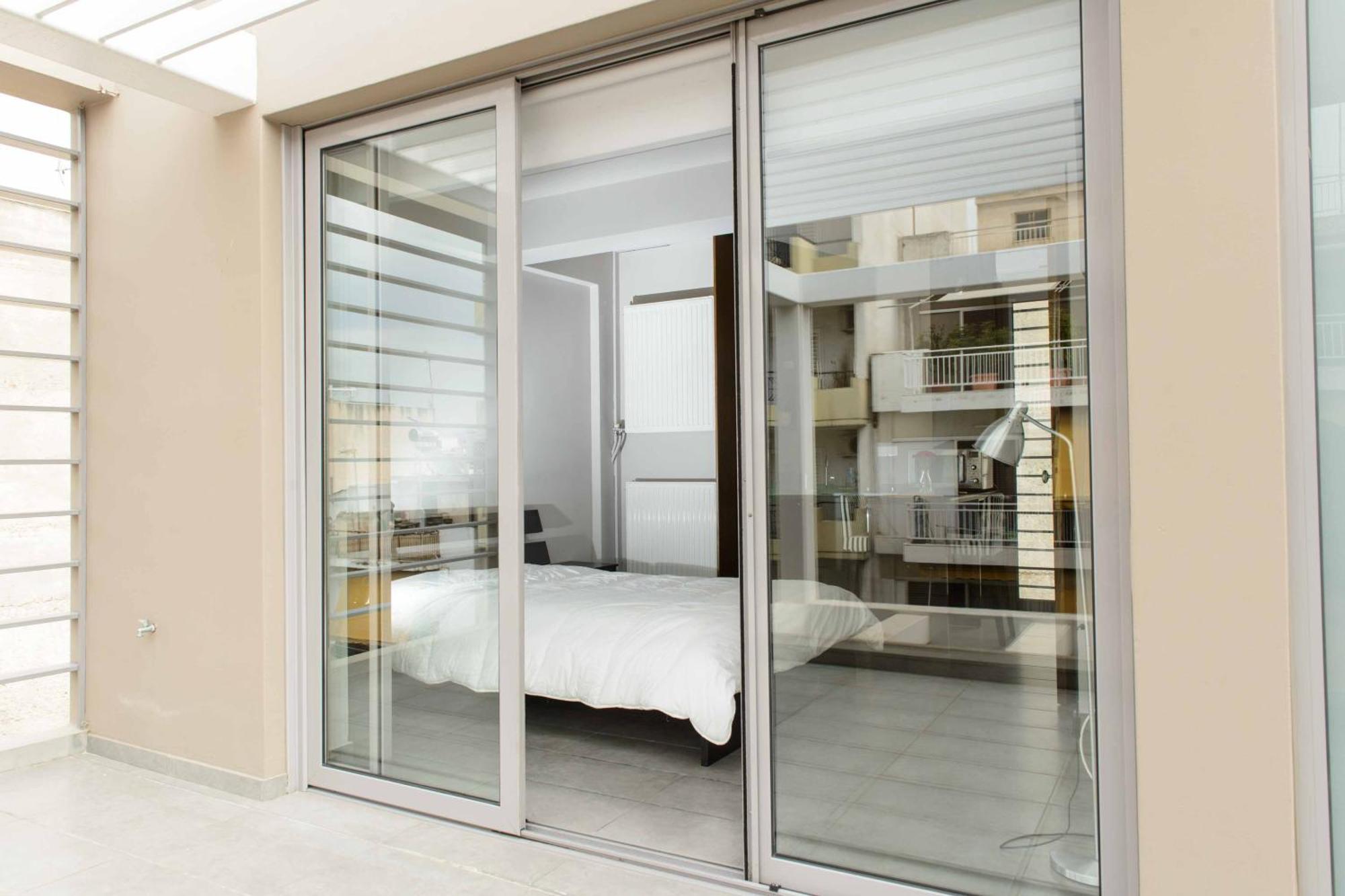 Bright Loft With Terrance - Next To Metro Kerameikos Apartment Athens Luaran gambar